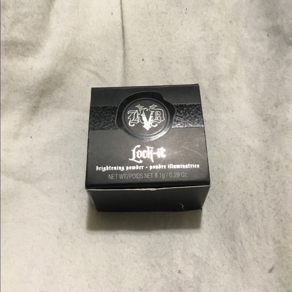 Kat Von D Lock It Brightening Powder